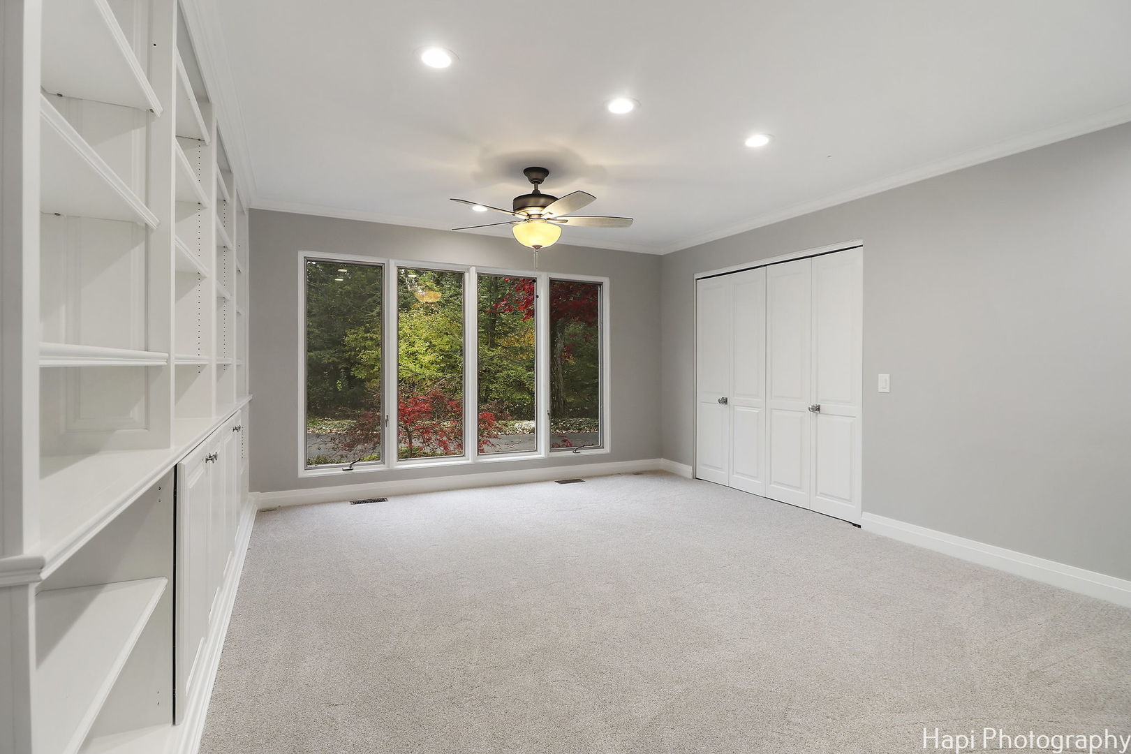 11 Lakewood Drive, Bannockburn, IL 60015