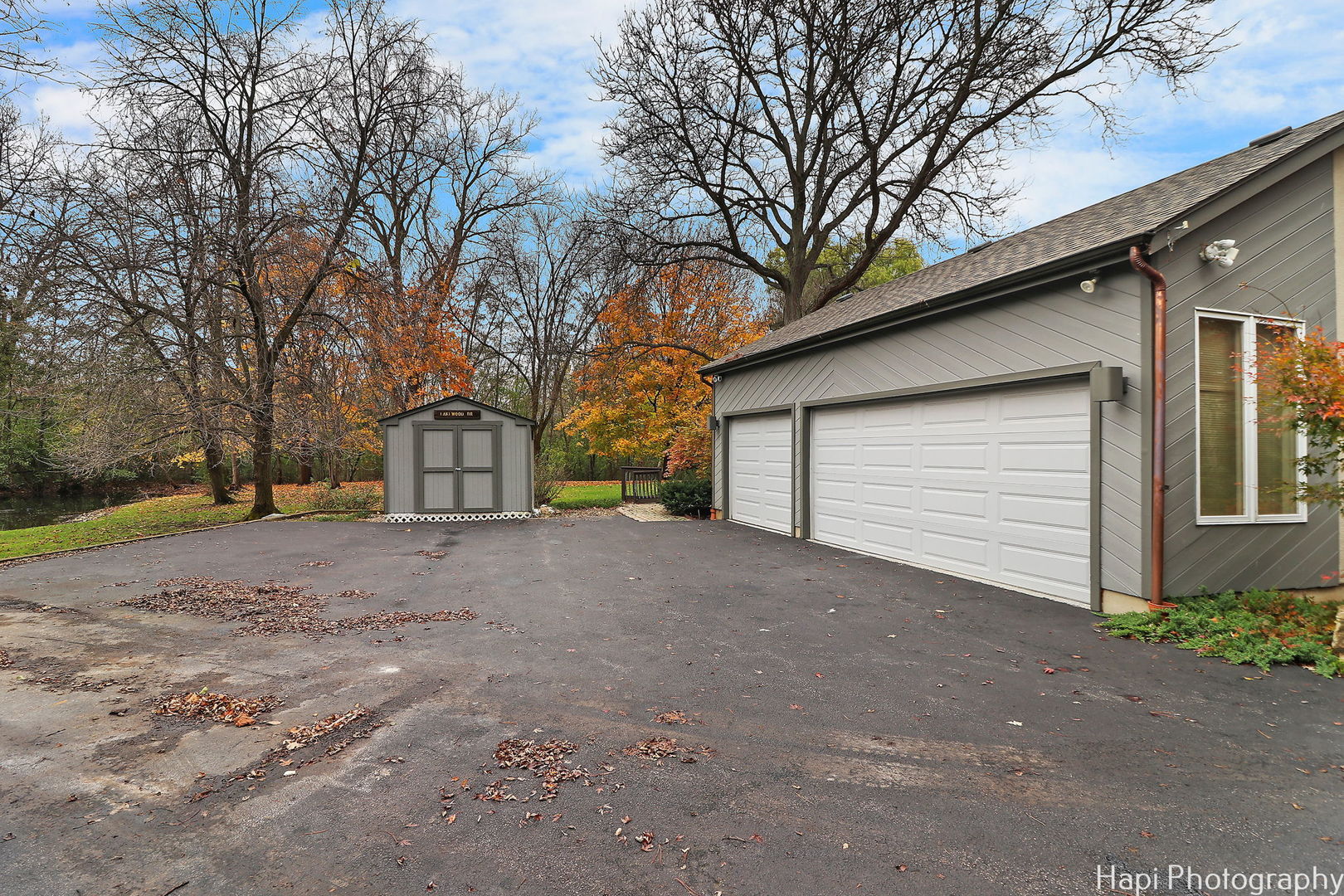 11 Lakewood Drive, Bannockburn, IL 60015