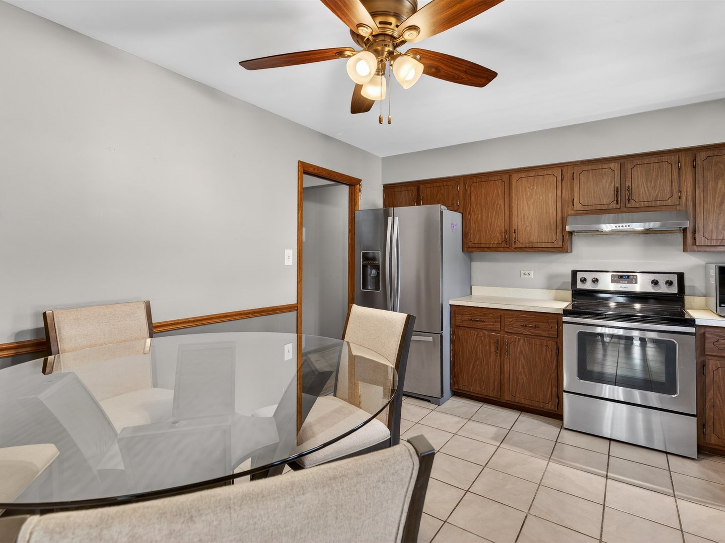 4242 Pinewood Lane, Matteson, IL 60443