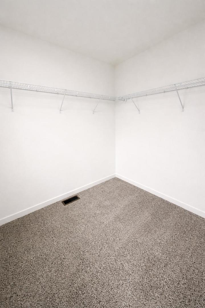 2272 Barbera Drive #2272, Oswego, IL 60543