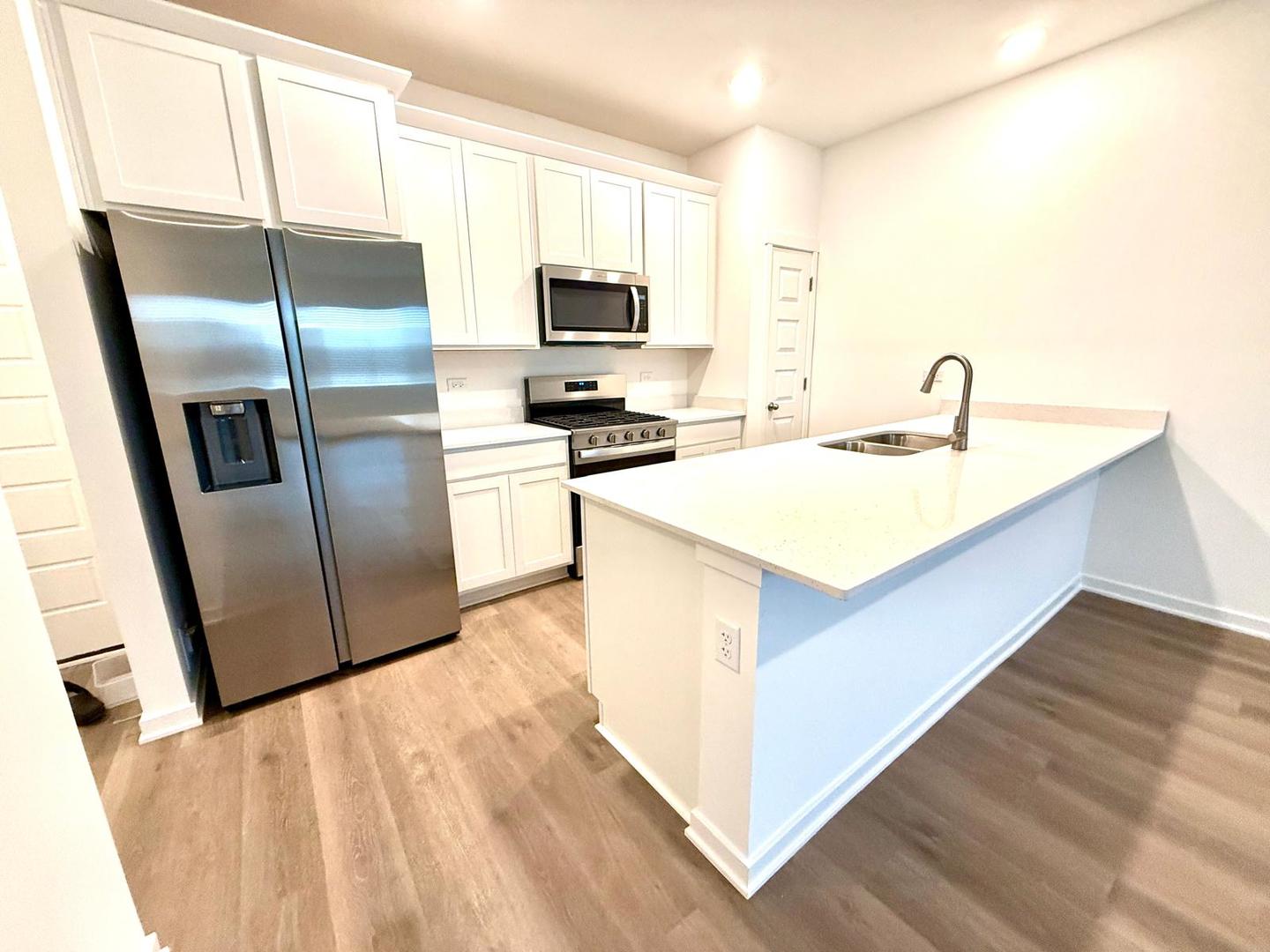 2272 Barbera Drive #2272, Oswego, IL 60543