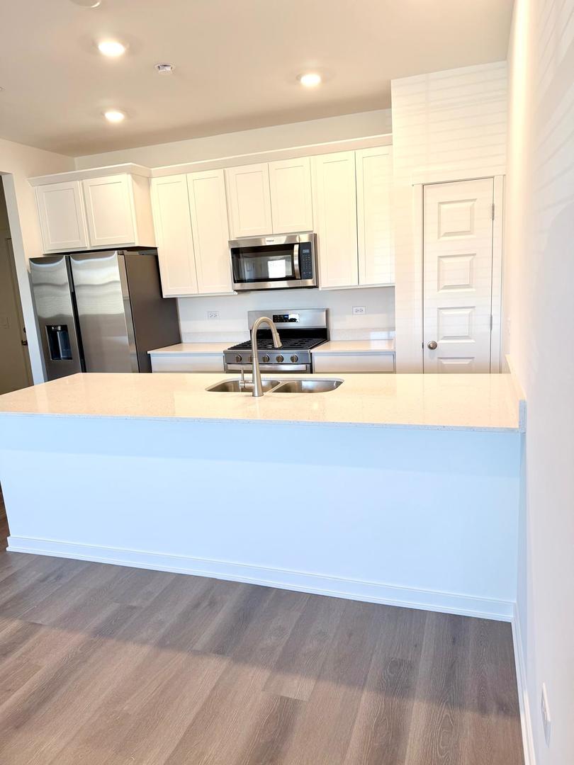 2272 Barbera Drive #2272, Oswego, IL 60543