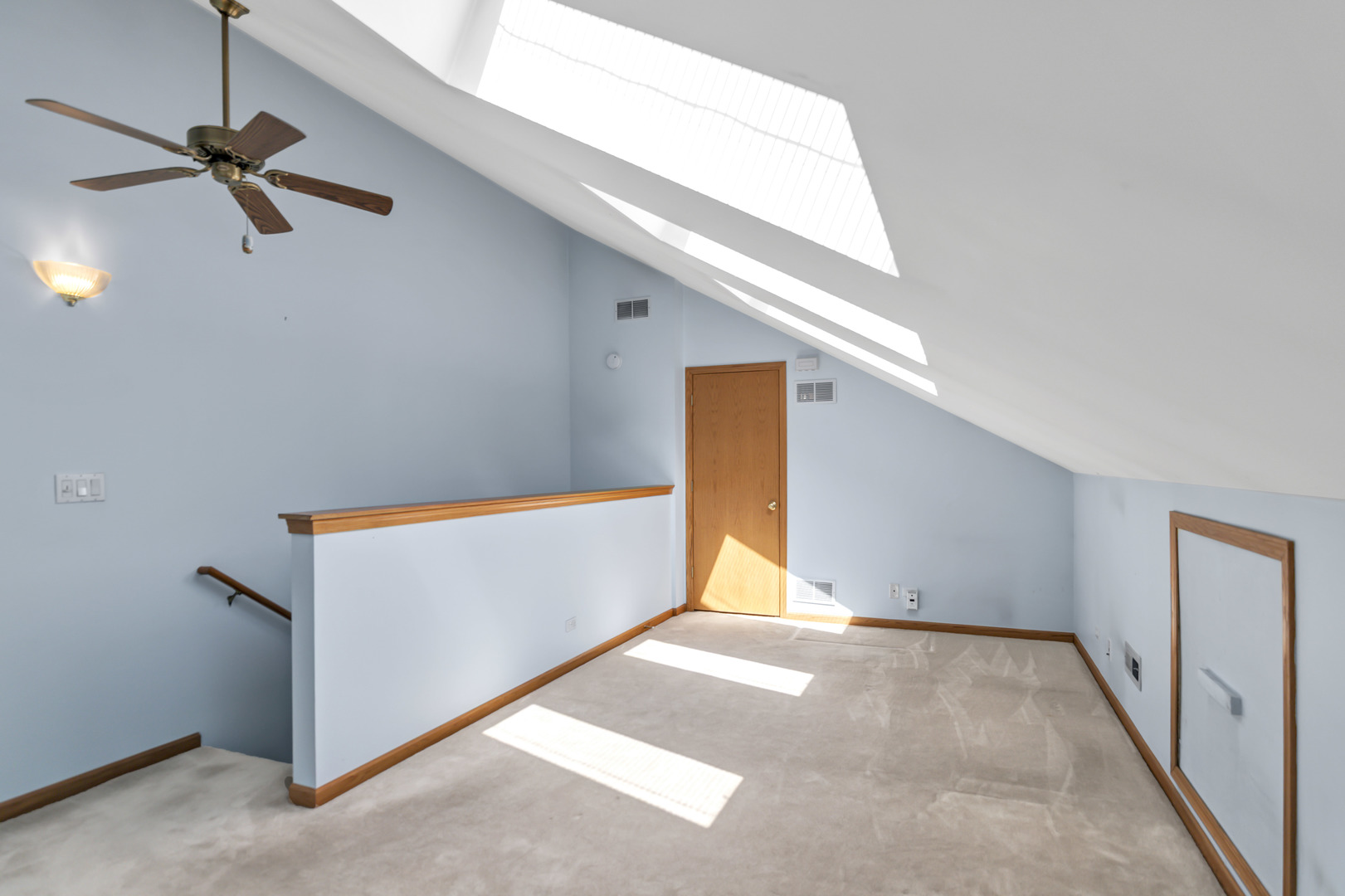 144 Canterbury Court, Bloomingdale, IL 60108