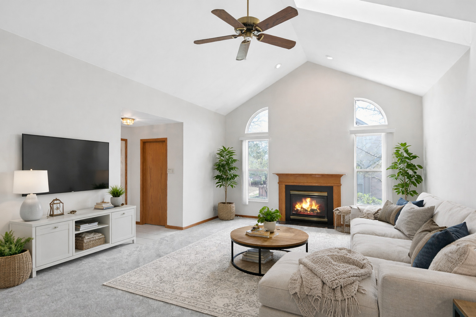 144 Canterbury Court, Bloomingdale, IL 60108