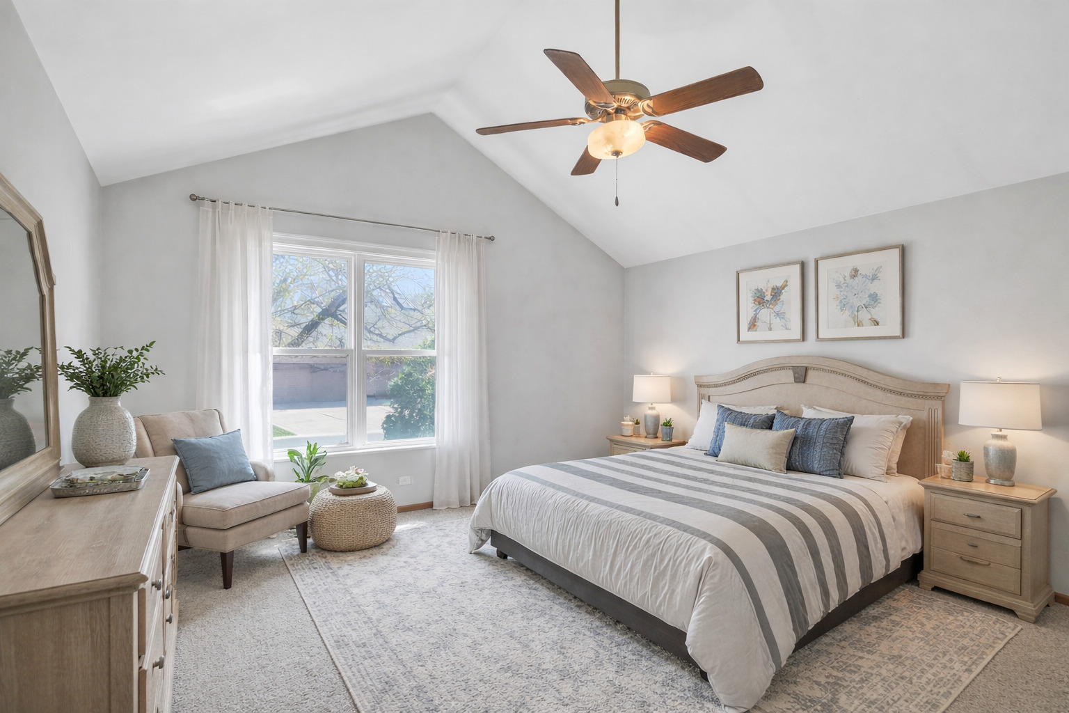 144 Canterbury Court, Bloomingdale, IL 60108