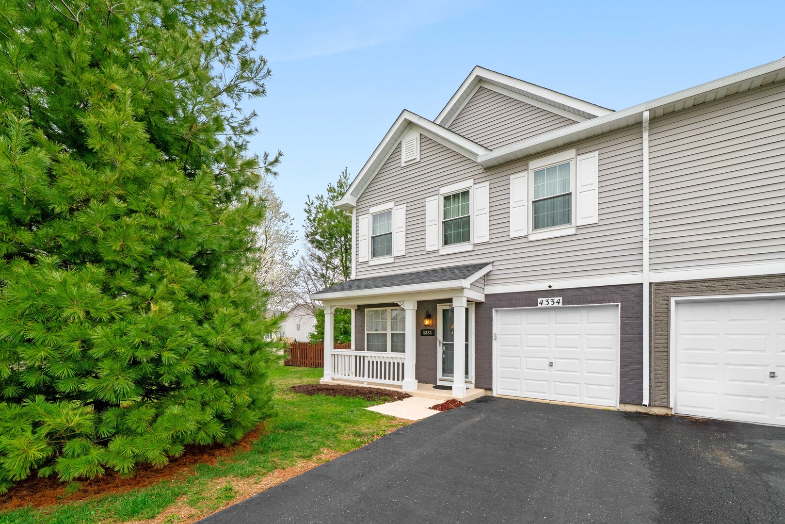 4334 Dillon Street, Plano, IL 60545