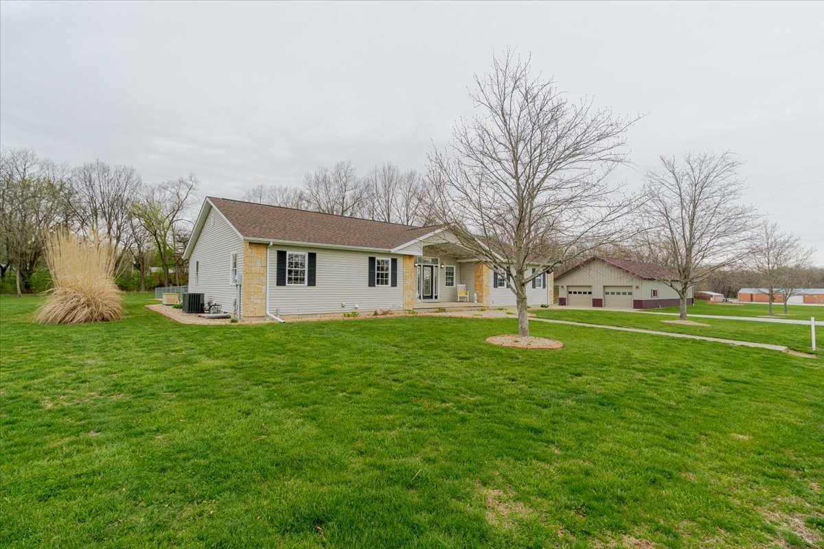 3275 Tohill Lane, Decatur, IL 62521