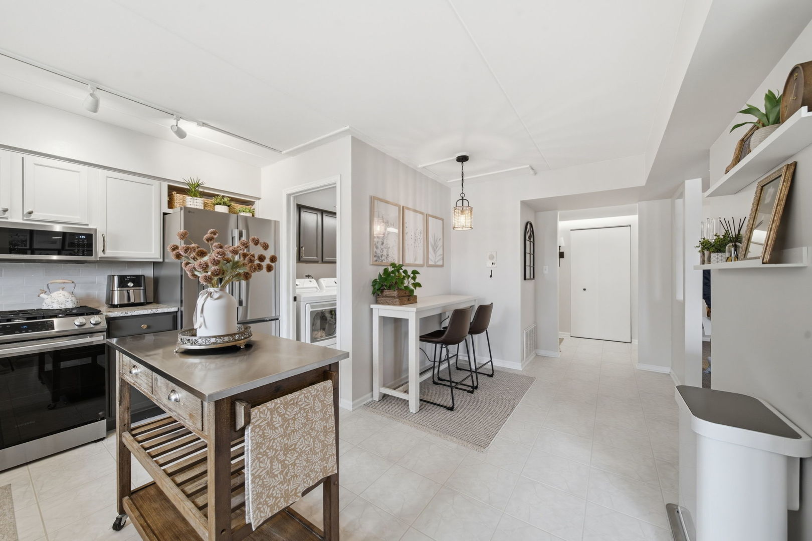 6601 Martin France Circle #2B, Tinley Park, IL 60477