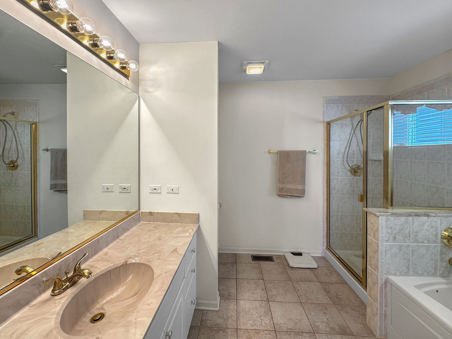 13954 S Tamarack Drive, Plainfield, IL 60544