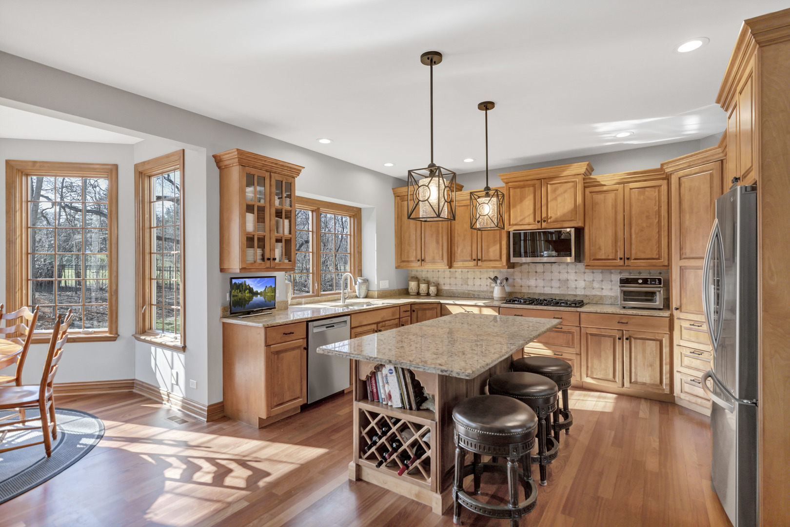 710 Reserve Court, South Elgin, IL 60177