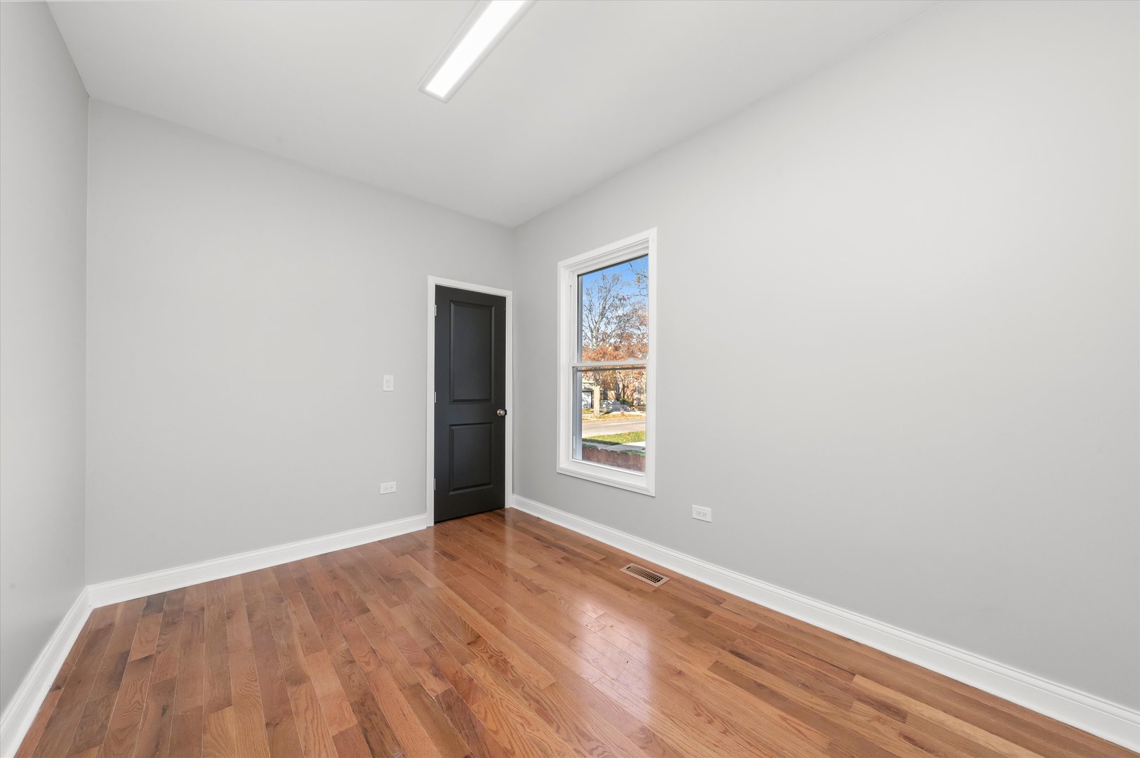 10141 S Emerald Avenue, Chicago, IL 60628