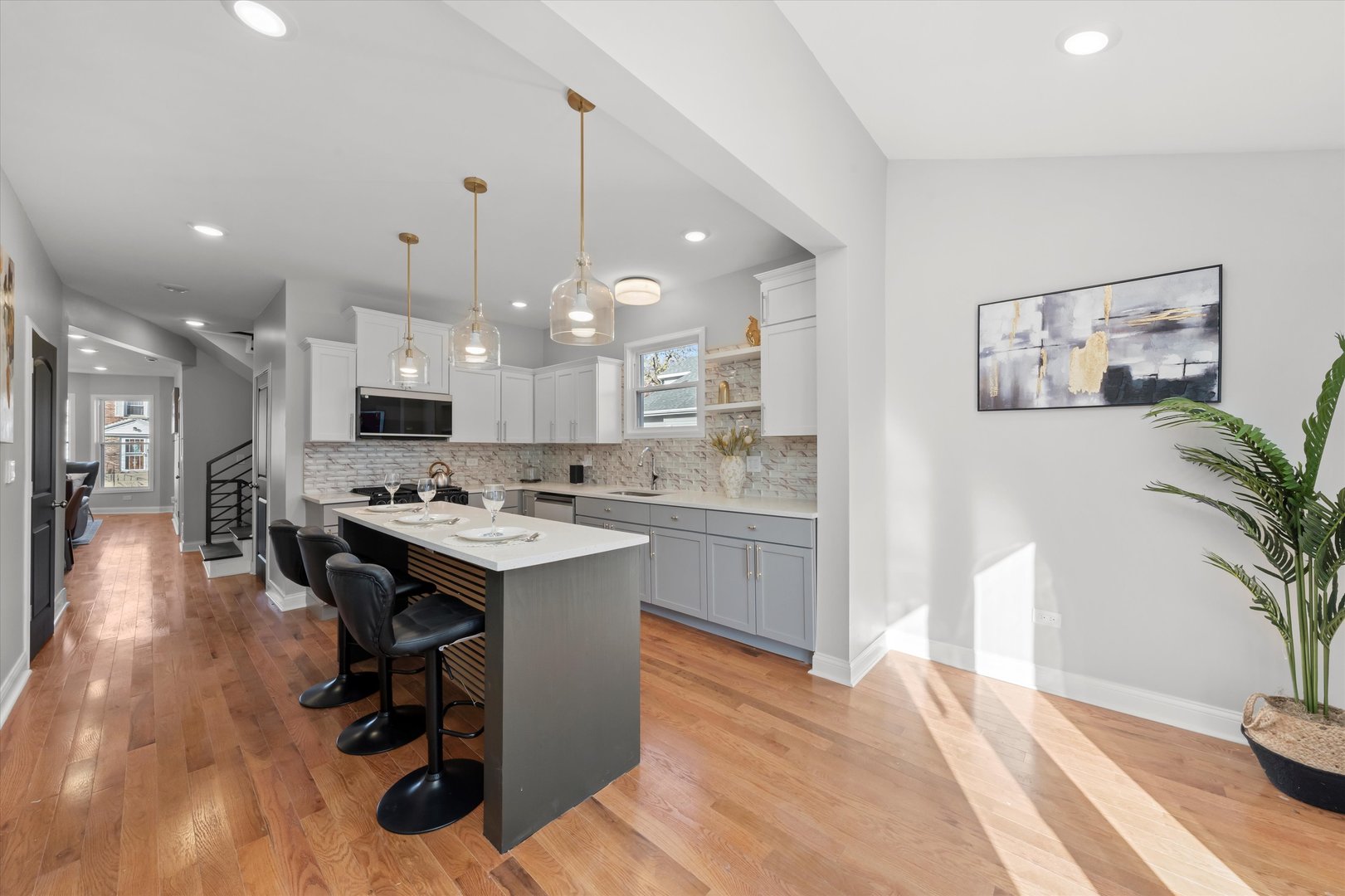 10141 S Emerald Avenue, Chicago, IL 60628