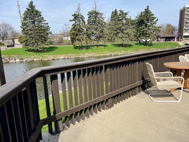 1420 Woodbridge Road #2B, Joliet, IL 60436