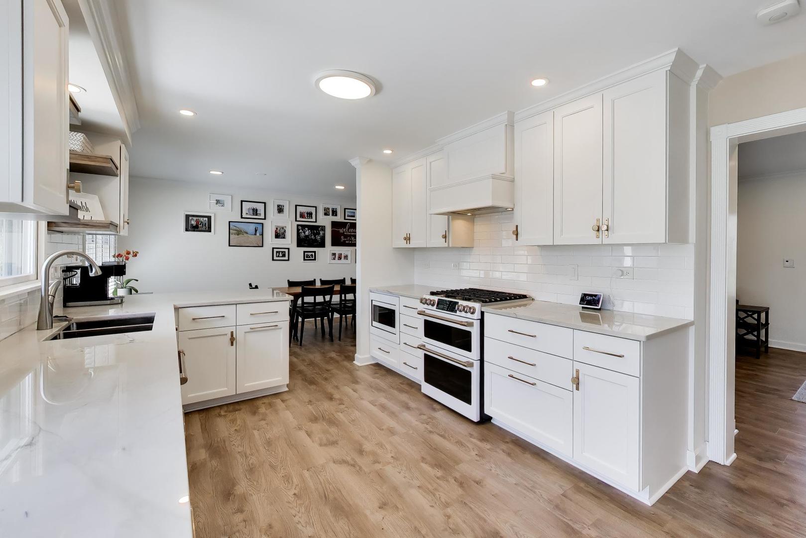 44 Swift Lane, Naperville, IL 60565