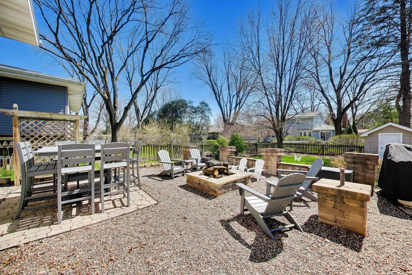 44 Swift Lane, Naperville, IL 60565