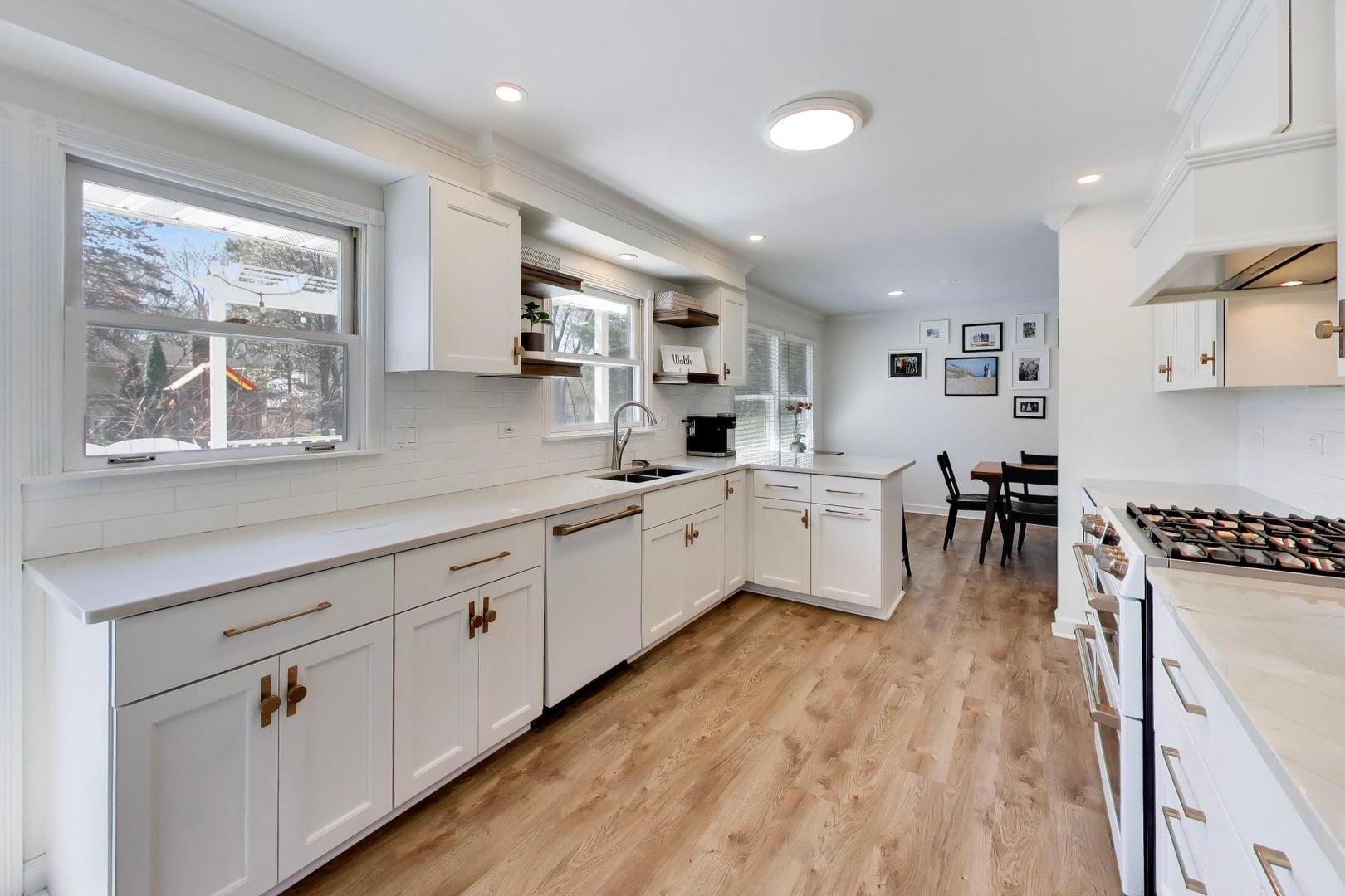 44 Swift Lane, Naperville, IL 60565