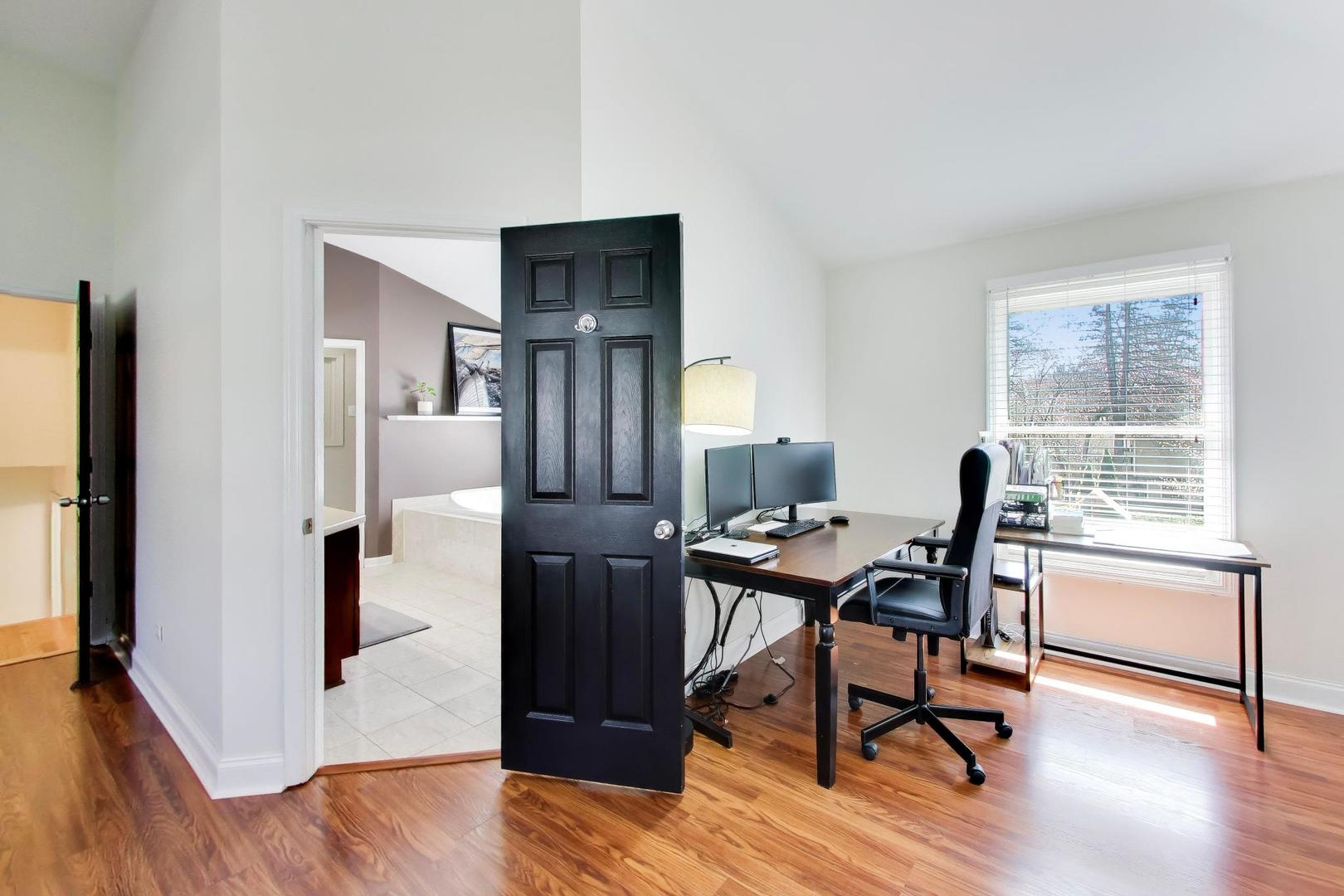 44 Swift Lane, Naperville, IL 60565