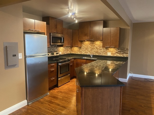 3930 N Pine Grove Avenue #514, Chicago, IL 60613