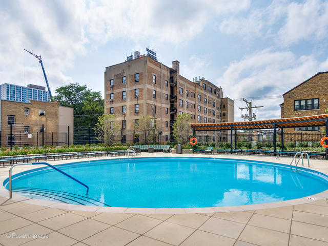 3930 N Pine Grove Avenue #514, Chicago, IL 60613
