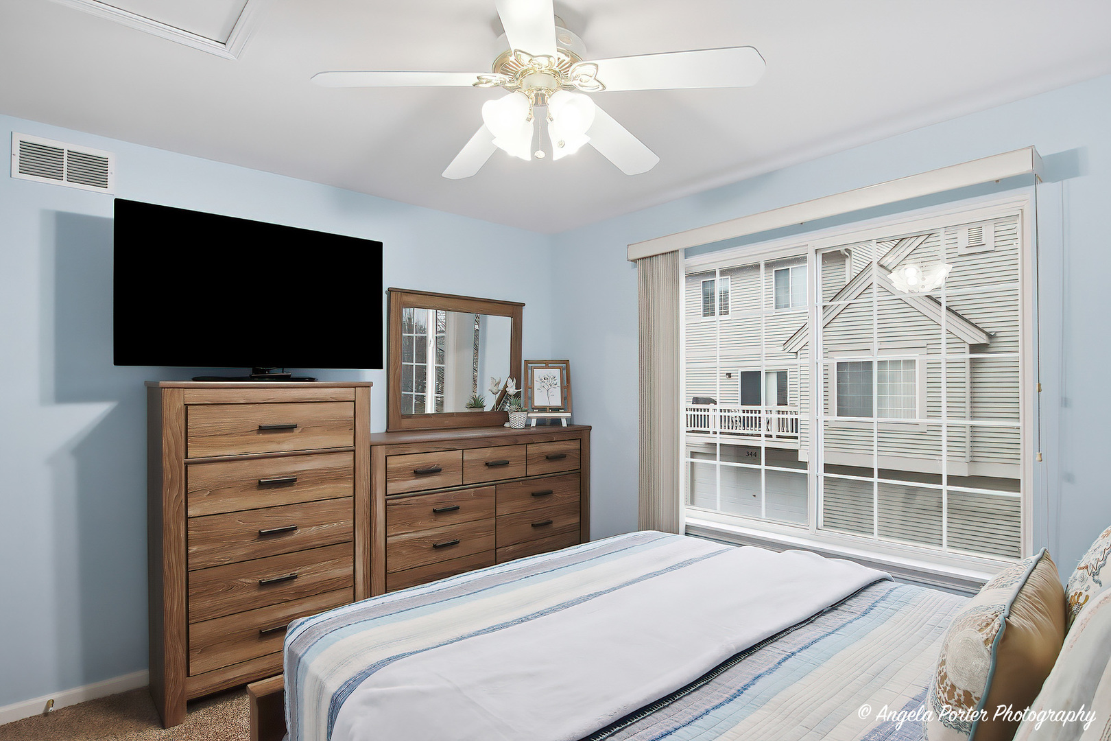 324 New Haven Drive #324, Cary, IL 60013