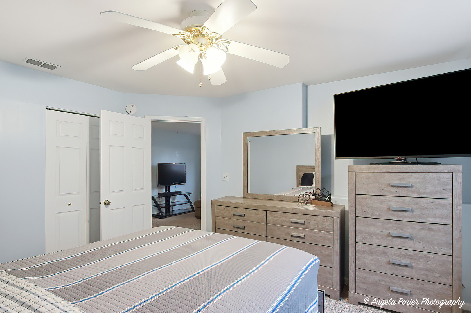 324 New Haven Drive #324, Cary, IL 60013