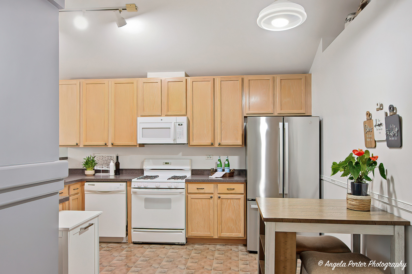 324 New Haven Drive #324, Cary, IL 60013