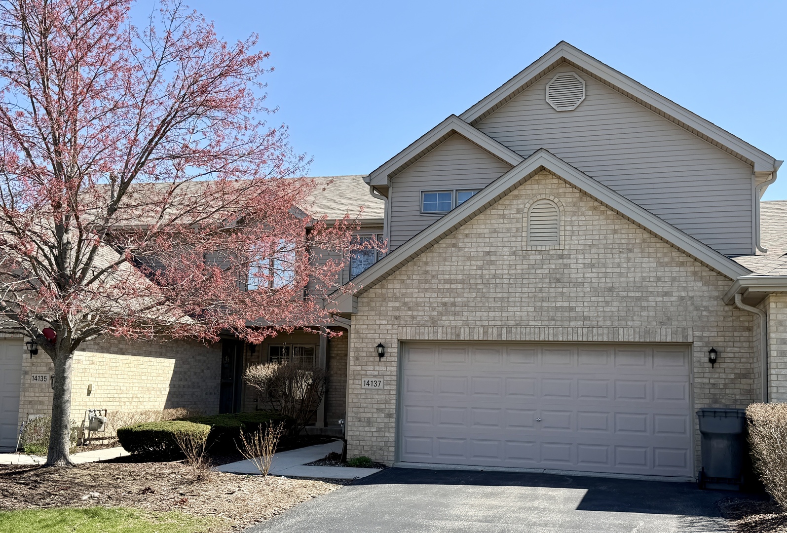 14137 Sterling Drive, Orland Park, IL 60467