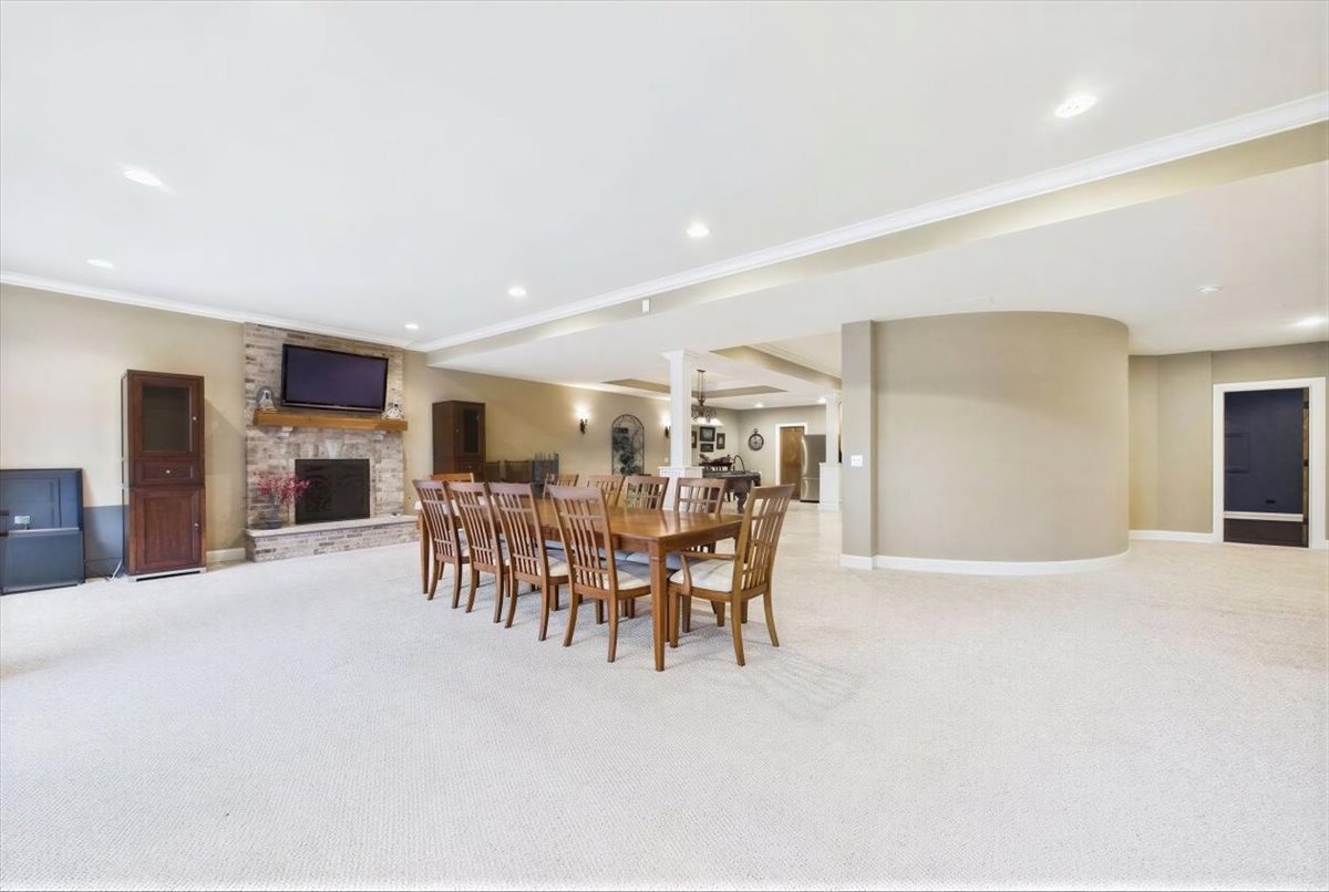 21660 W Savanna Lane, Kildeer, IL 60047