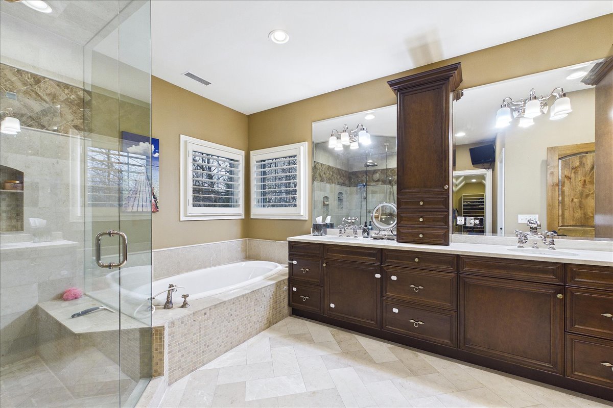 21660 W Savanna Lane, Kildeer, IL 60047