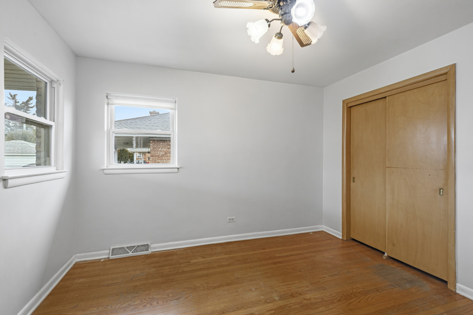 8736 N Ozark Avenue, Niles, IL 60714