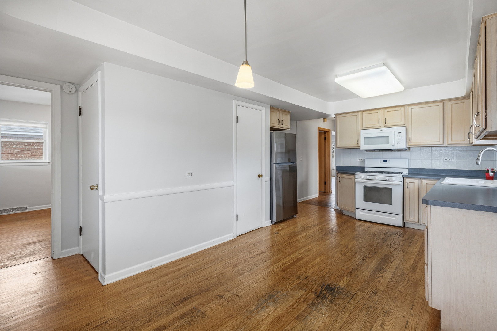 8736 N Ozark Avenue, Niles, IL 60714