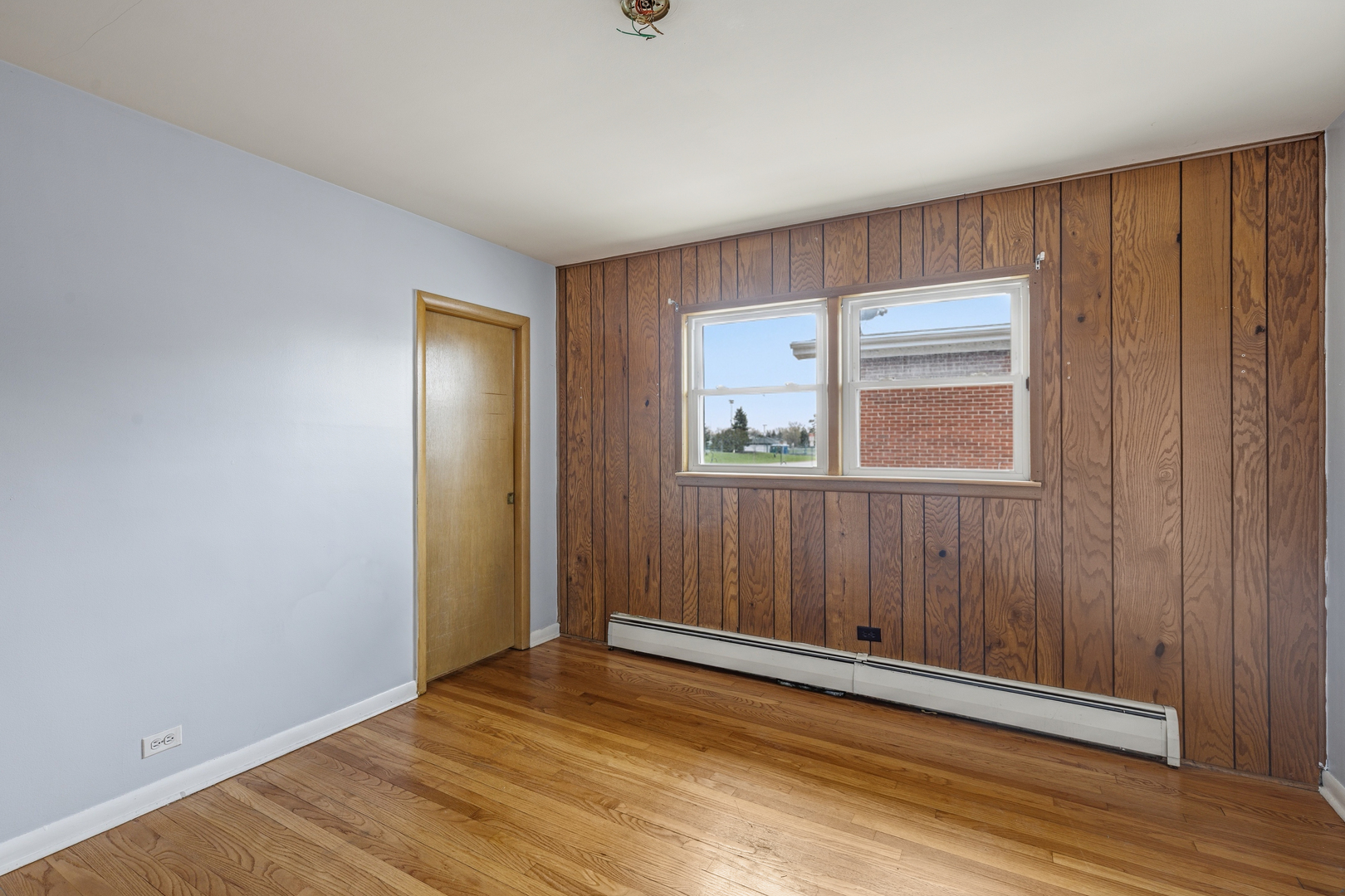 8736 N Ozark Avenue, Niles, IL 60714