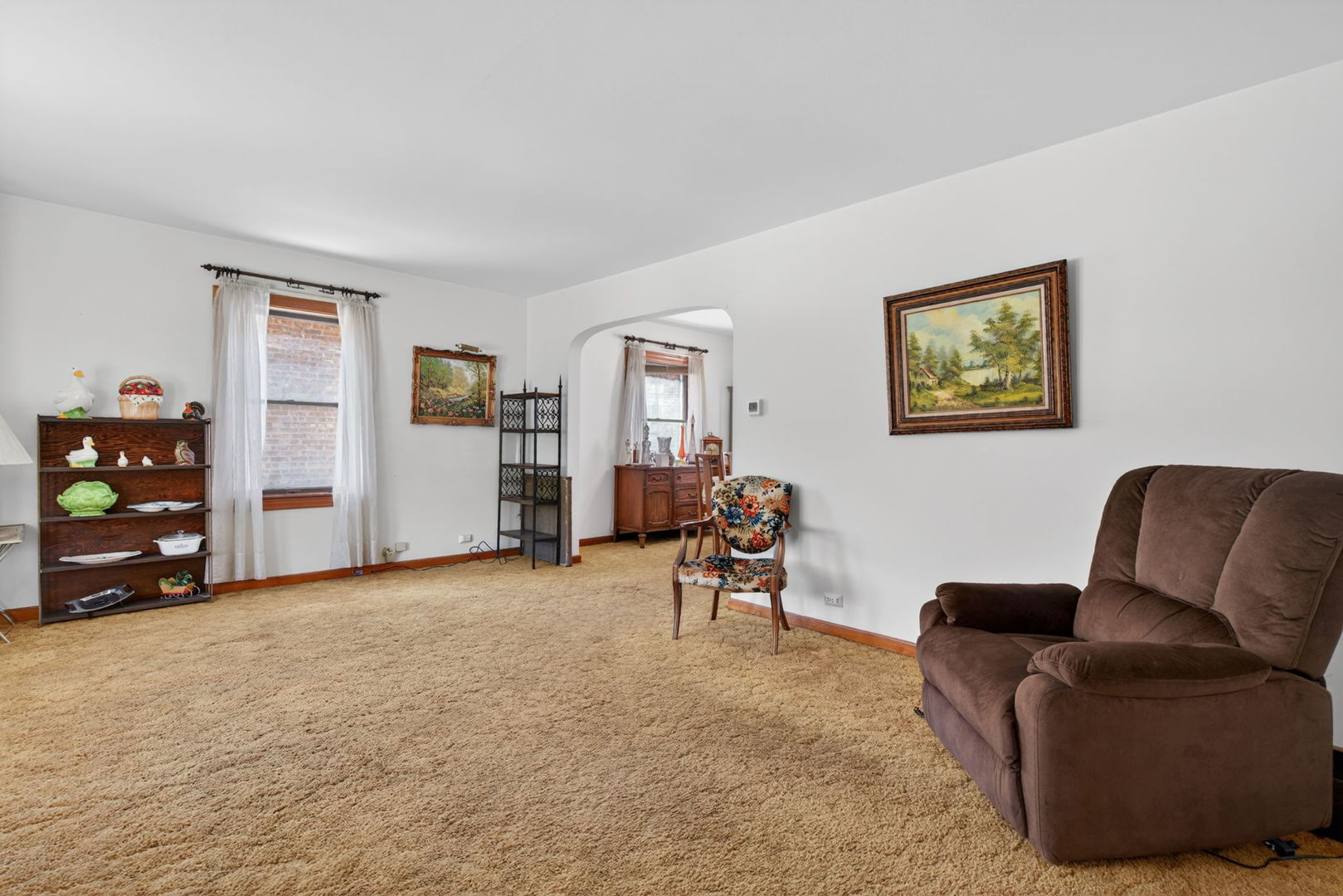 9020 W Forestview Drive, North Riverside, IL 60546