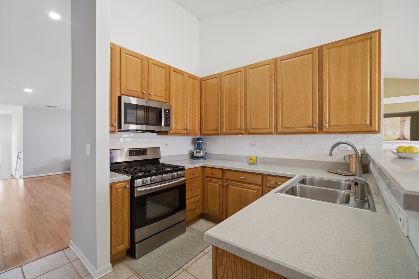 564 Harvey Lake Drive, Vernon Hills, IL 60061