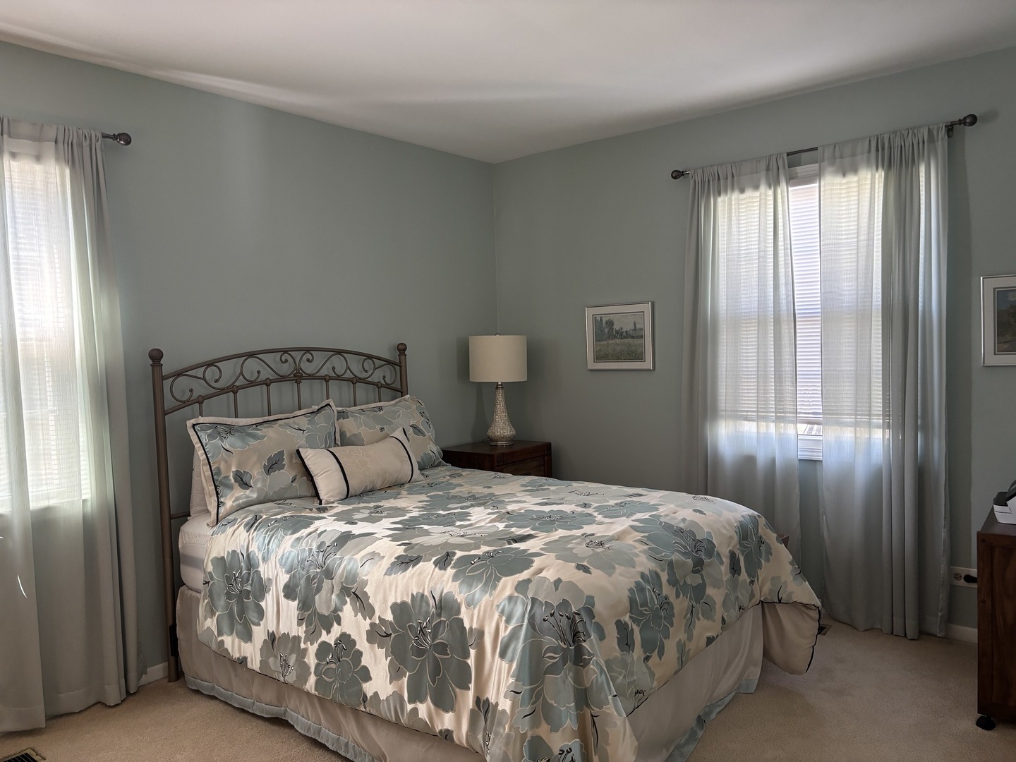 1621 Portsmouth Lane, Schaumburg, IL 60194