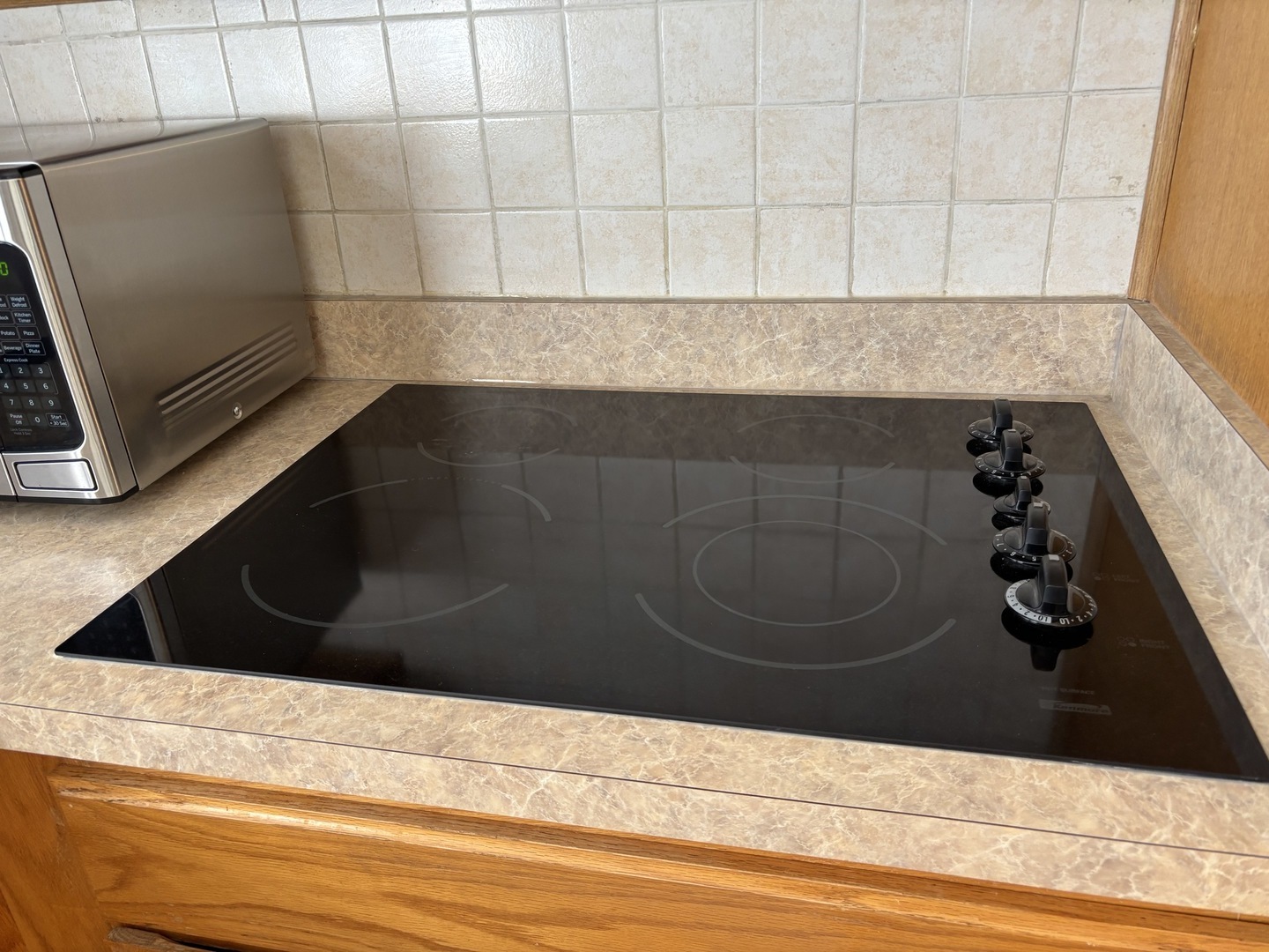 1621 Portsmouth Lane, Schaumburg, IL 60194