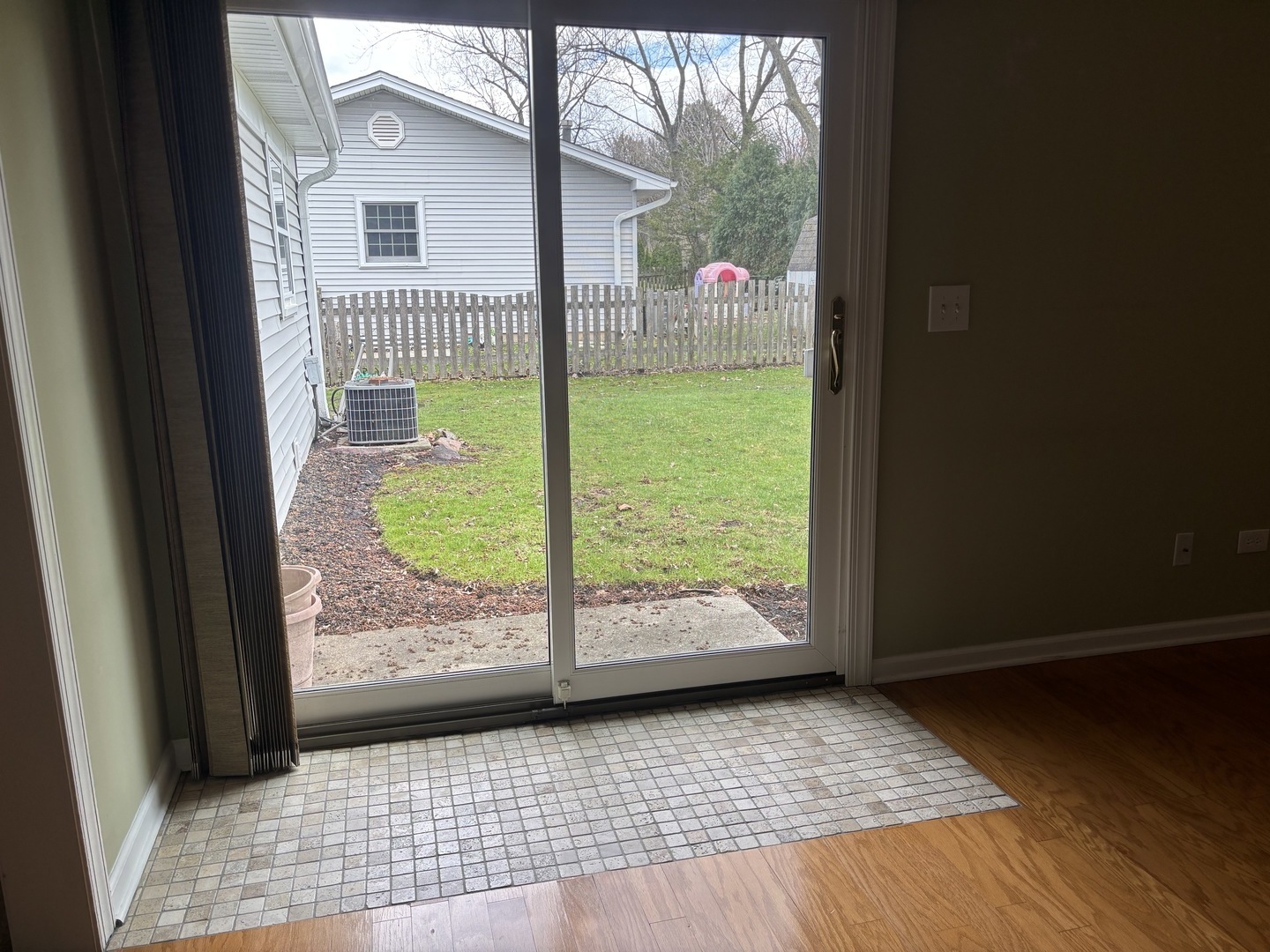 1621 Portsmouth Lane, Schaumburg, IL 60194