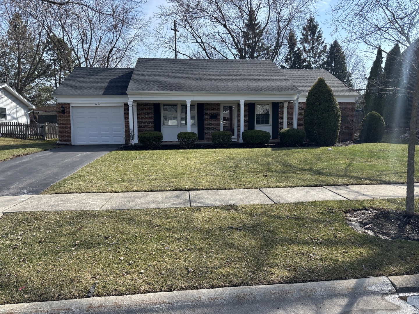 1621 Portsmouth Lane, Schaumburg, IL 60194