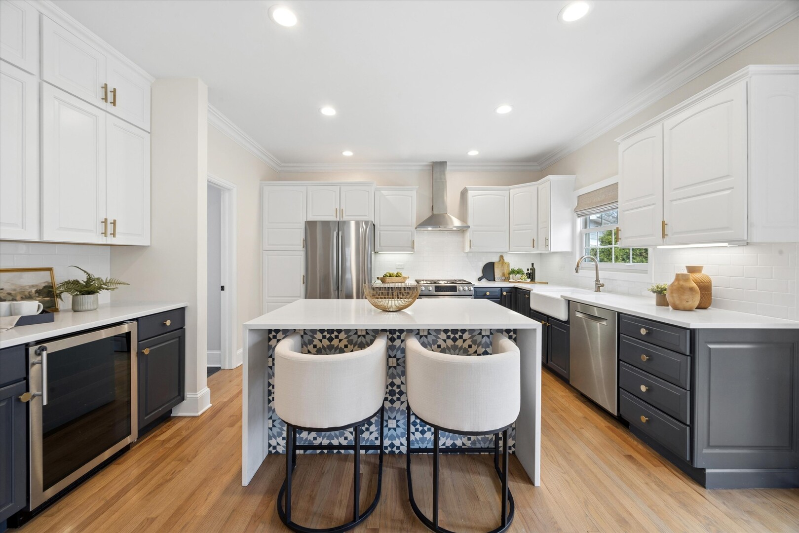 409 S BODIN Street, Hinsdale, IL 60521