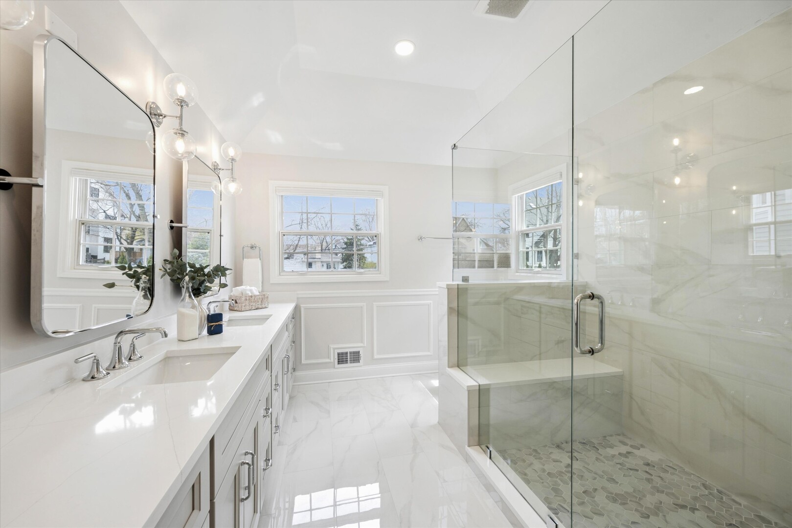 409 S BODIN Street, Hinsdale, IL 60521