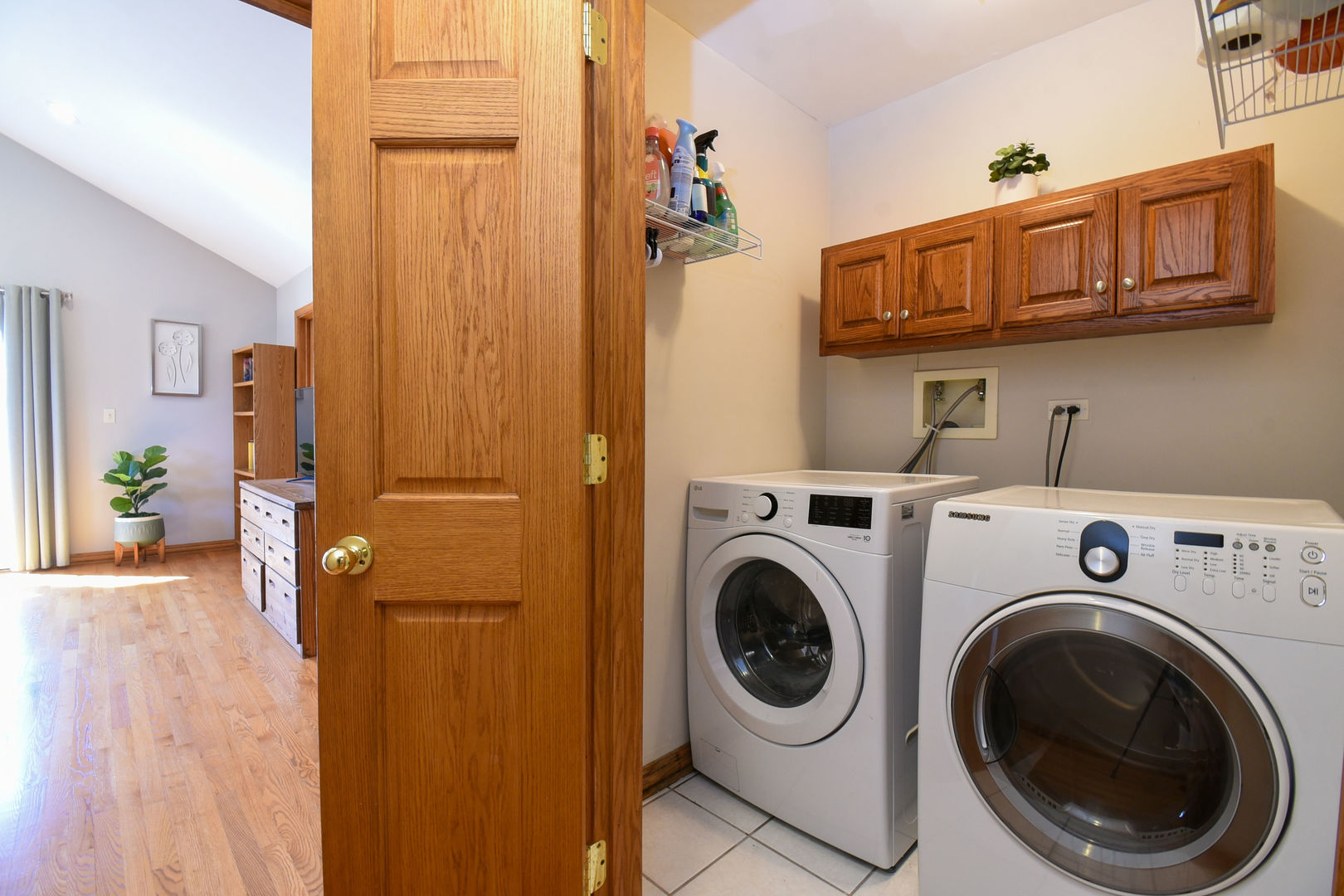 349 Blackhawk Road, Riverside, IL 60546