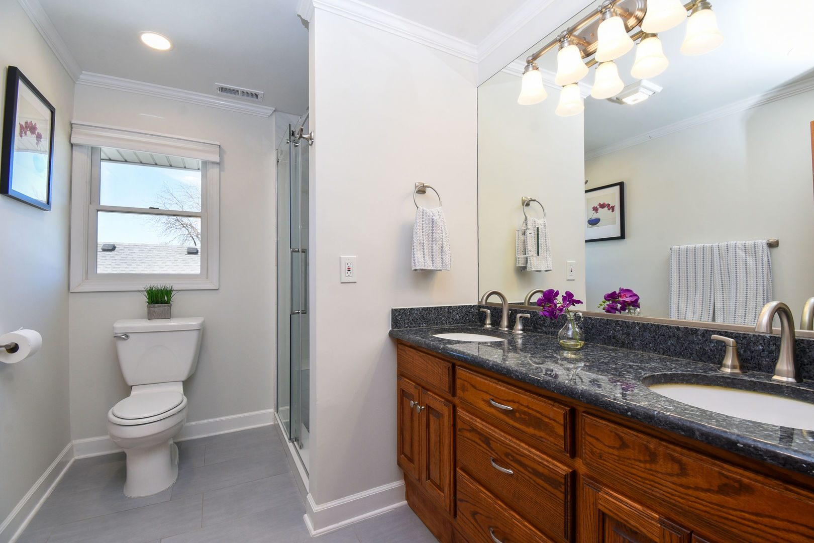 349 Blackhawk Road, Riverside, IL 60546