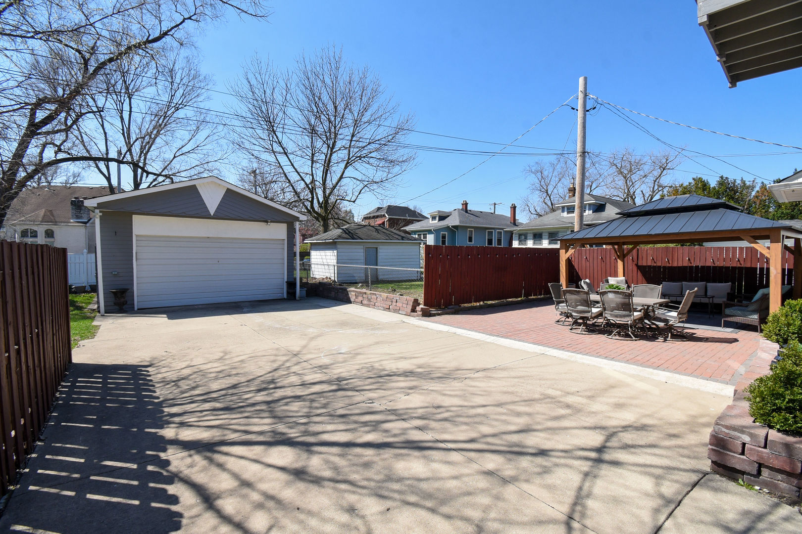 349 Blackhawk Road, Riverside, IL 60546