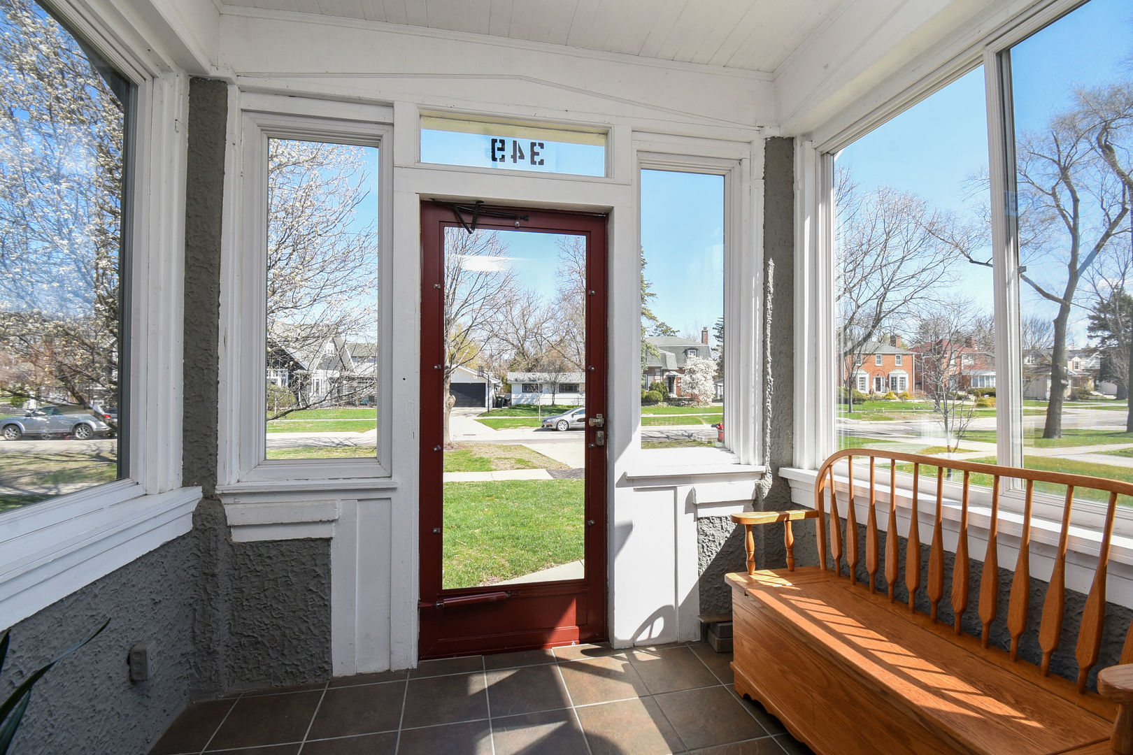 349 Blackhawk Road, Riverside, IL 60546