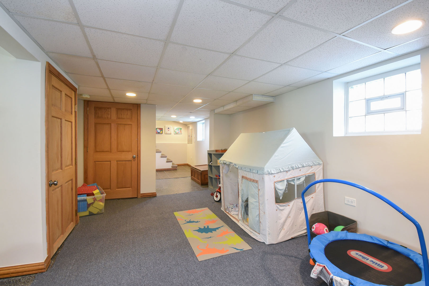 349 Blackhawk Road, Riverside, IL 60546