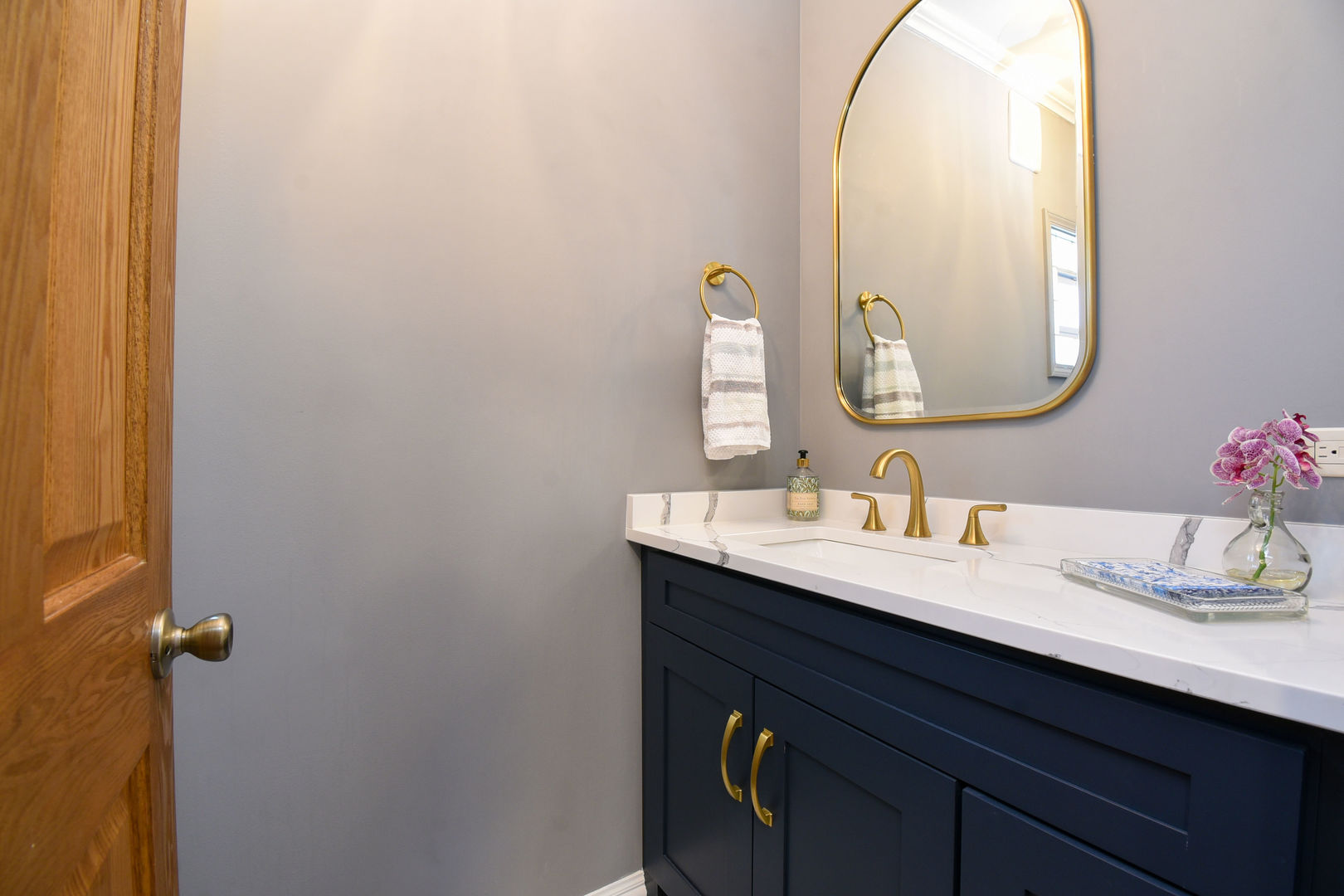 349 Blackhawk Road, Riverside, IL 60546