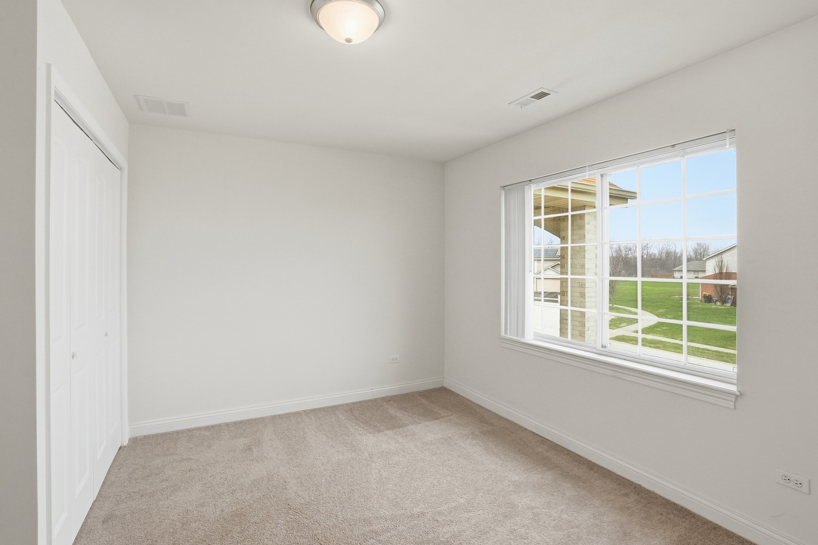 2247 S Robin Lane, Lynwood, IL 60411