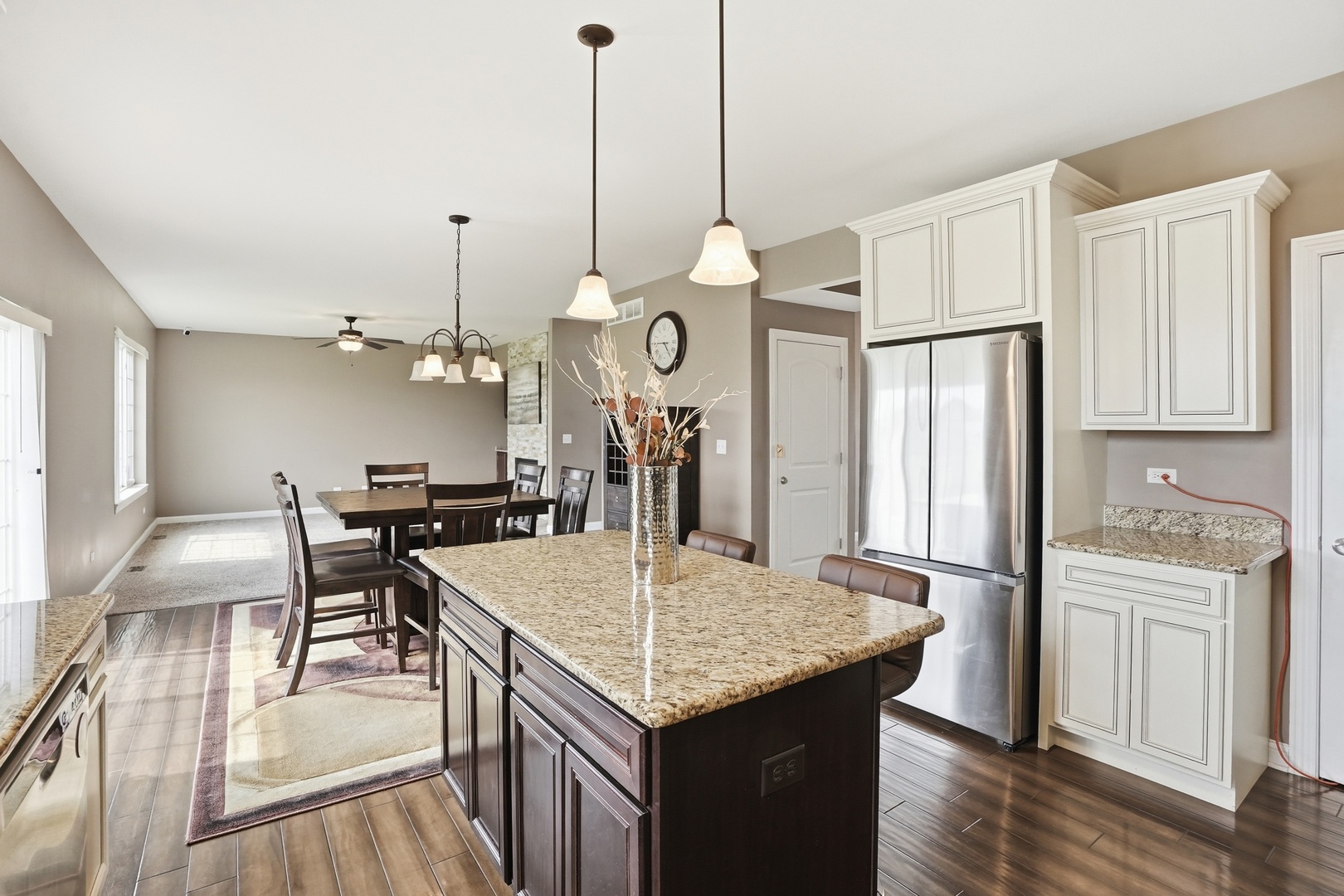 2247 S Robin Lane, Lynwood, IL 60411