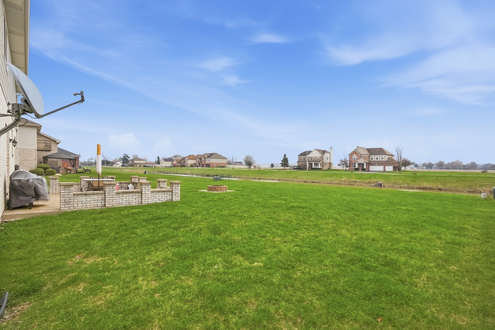 2247 S Robin Lane, Lynwood, IL 60411