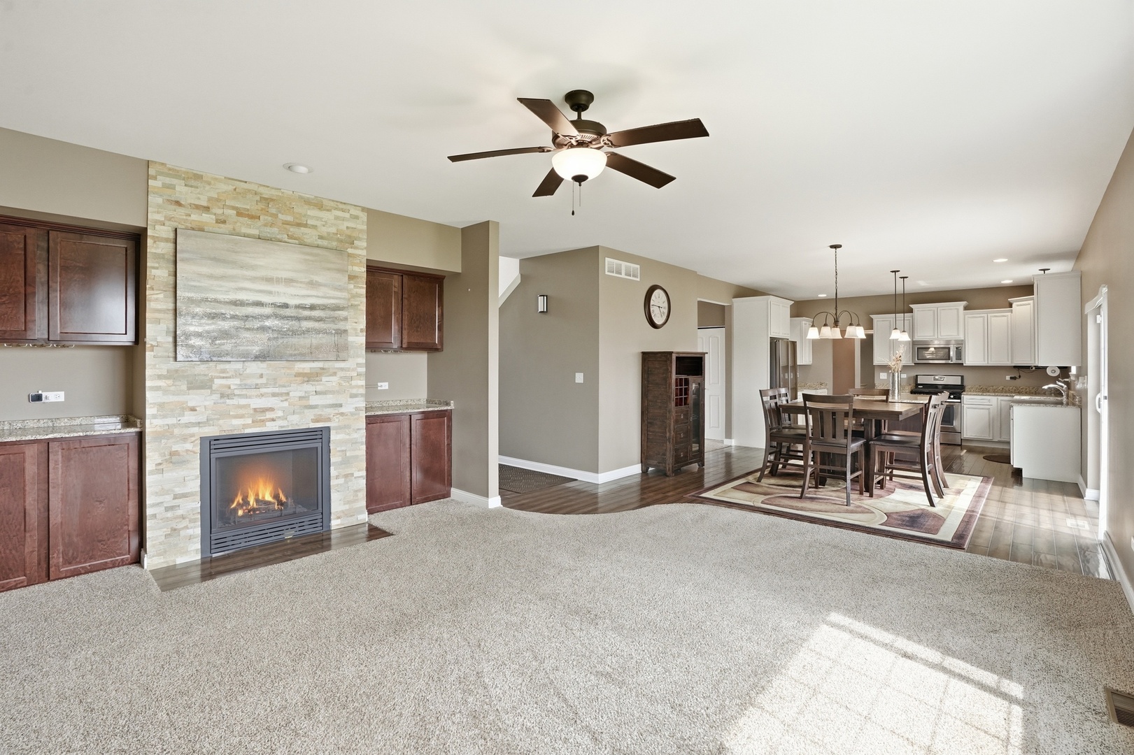 2247 S Robin Lane, Lynwood, IL 60411